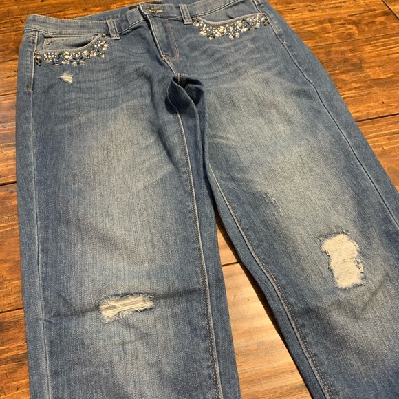 WHBM Girlfriend Jeans - Picture 3 of 9